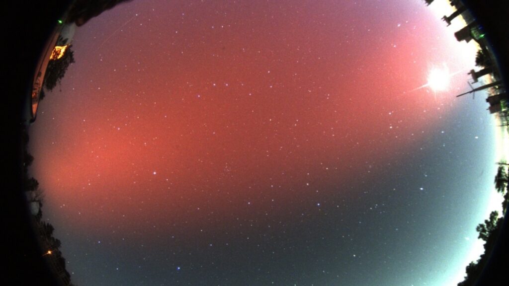 "북유럽까지 갈 필요 없어"… 올해 7월, 한국에서 오로라를 볼 수 있는 곳은? 3 오로라