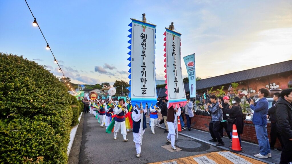 "천 년 동안 이어진 한반도 기술"... 국내 장인이 모여있다는 마을 3 마을