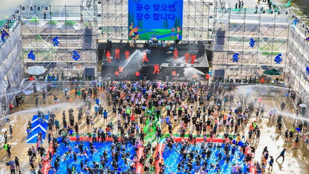 "태국 송끄란 부럽지 않다"… 무더위도 이겨낼 시원한 물 축제 4 물 축제