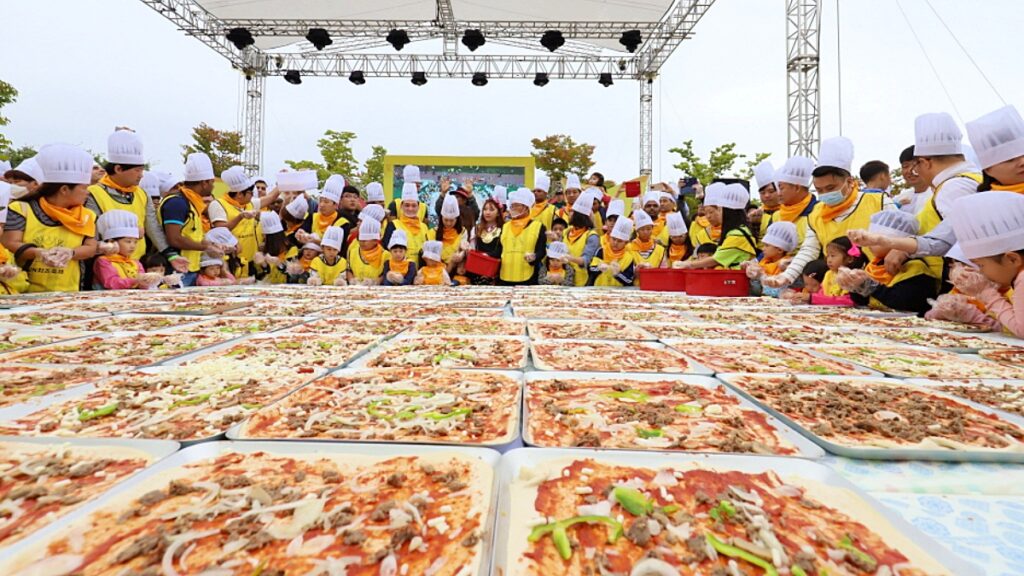 “아이들이 엄청 좋아해요”… 대형 쌀피자 만들기부터 국화꽃 정원까지 오감 체험 축제 1 축제