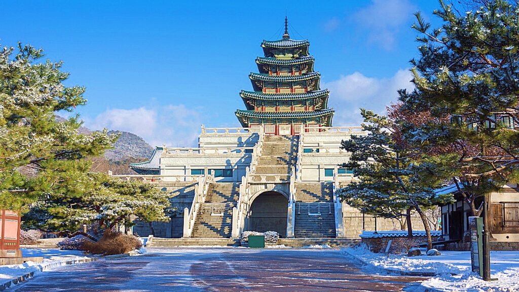 "괜히 인기 아니다"... 외국인 필수 코스로 등극한 '종로 국립민속박물관' 겨울 실내여행지 1 국립민속박물관